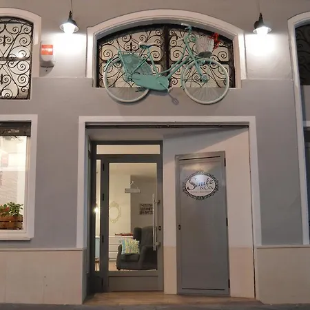 Hotel Smile & Co Boutique 2*